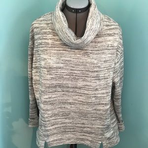 Anthropologie boxy turtleneck, sz large